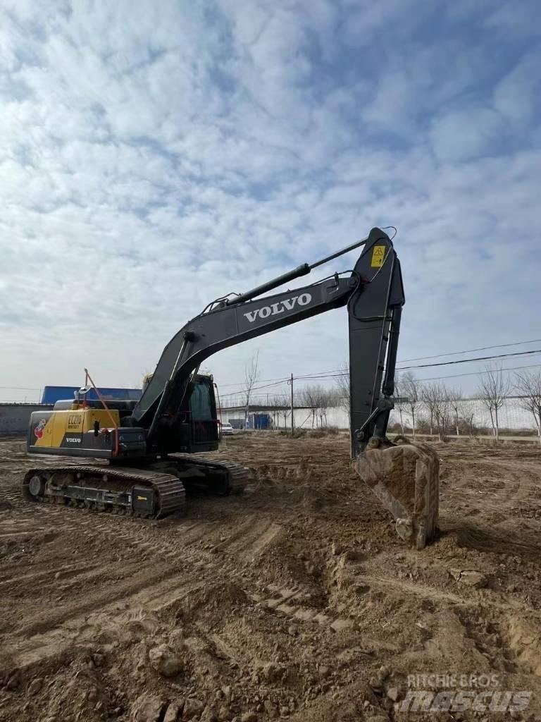 Volvo EC210D Kāpurķēžu ekskavatori
