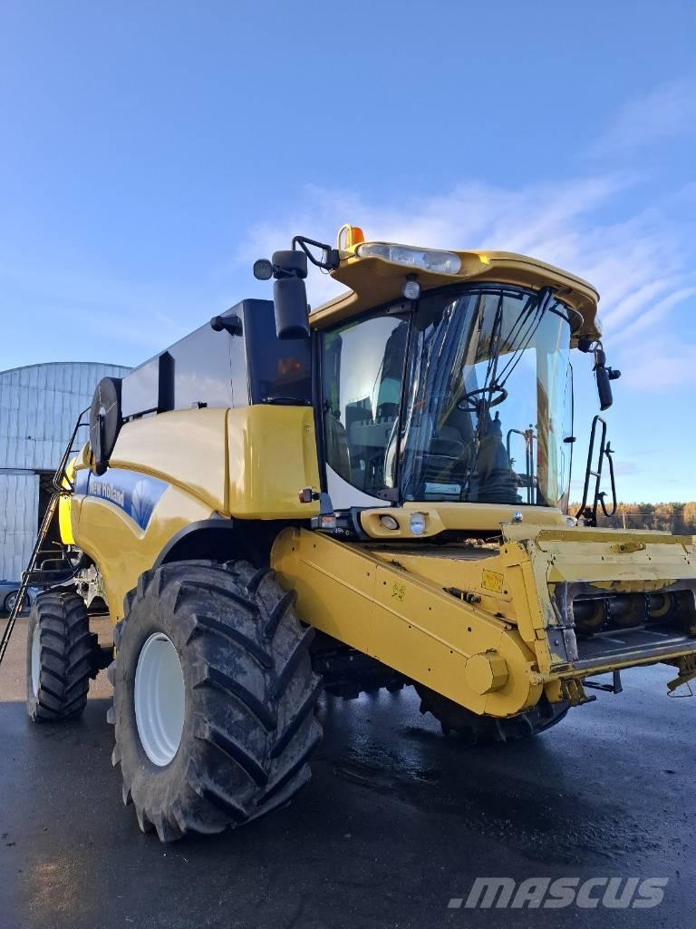 New Holland CX 840 Ražas novākšanas kombaini