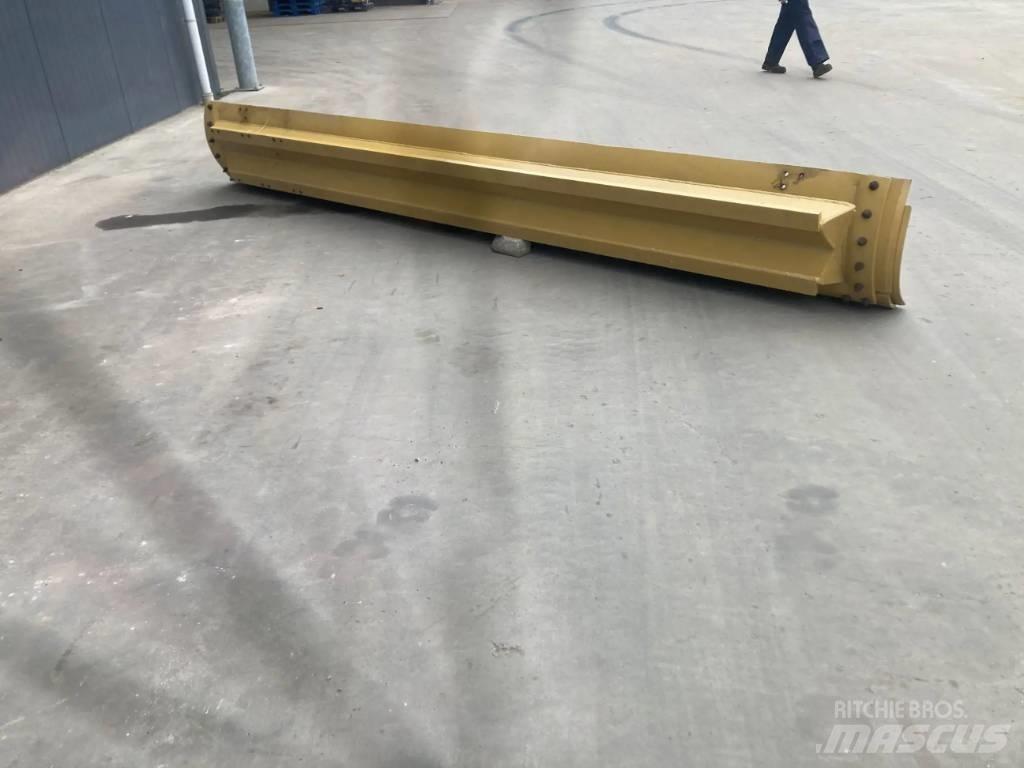 CAT 160M3 Moldboard Naži