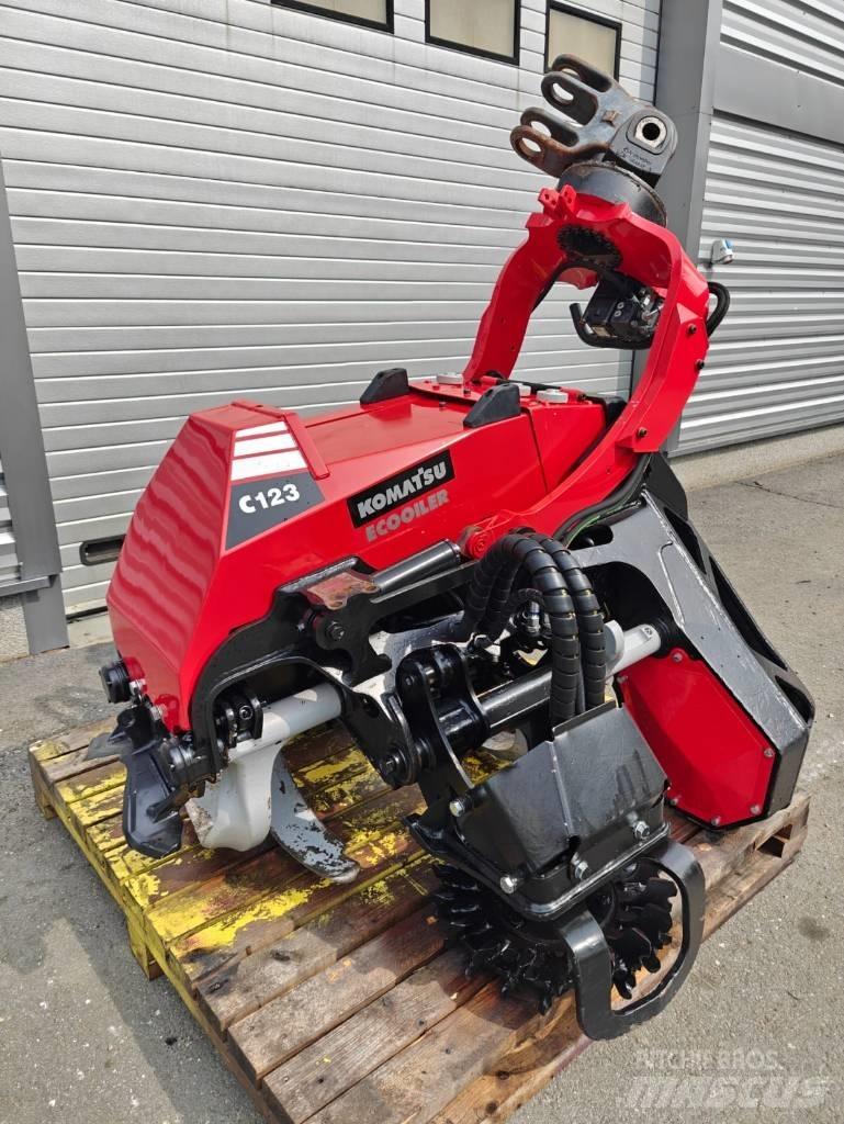 Komatsu C 123 Hārvesteru kausi