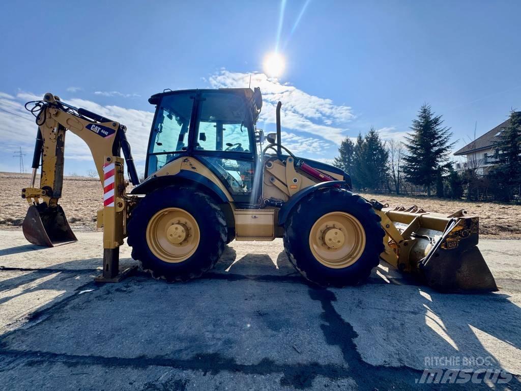 CAT 444 E Ekskavatori-iekrāvēji