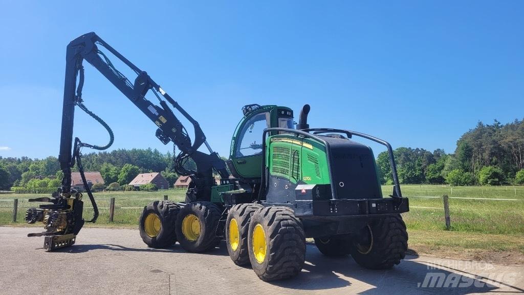 John Deere 1270 G Harvesteri