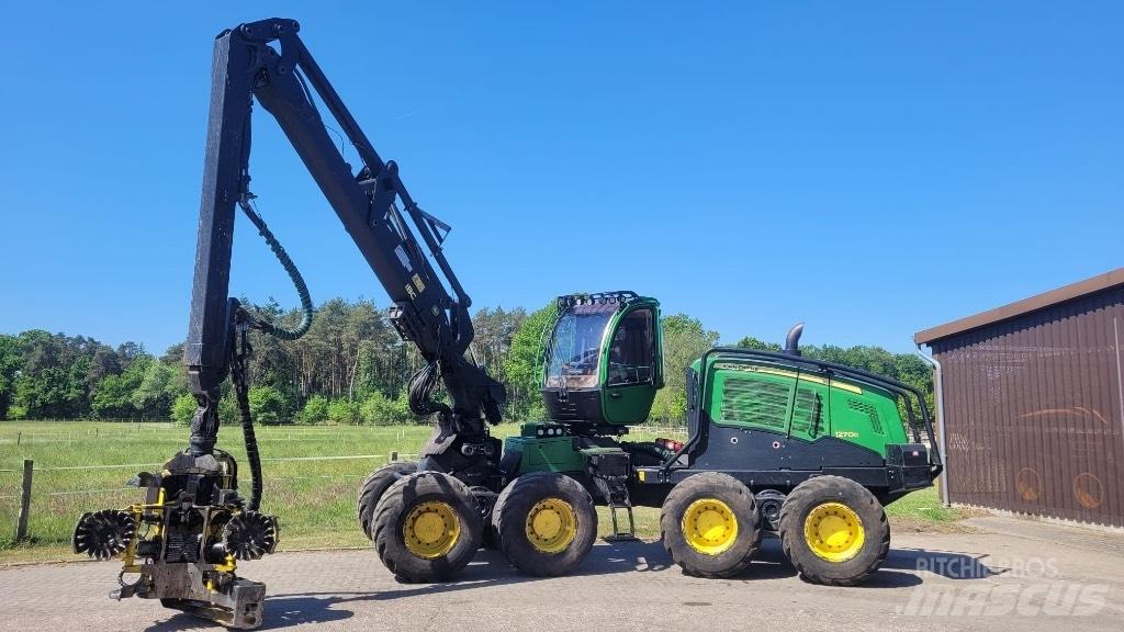 John Deere 1270 G Harvesteri
