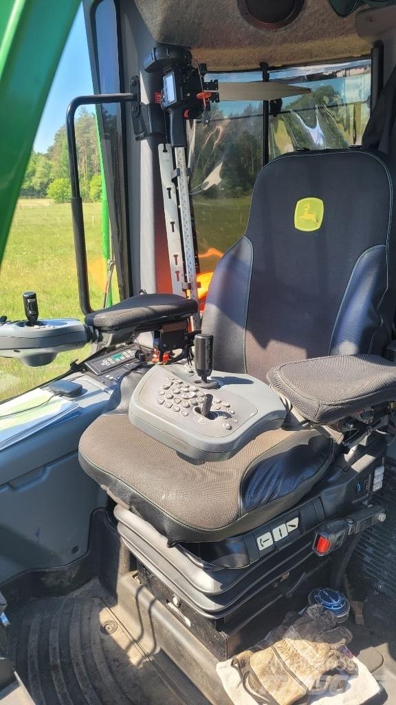 John Deere 1270 G Harvesteri