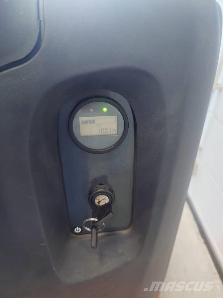 Linde T16P/1151-02 Hidrauliskās stalažas ar platformu