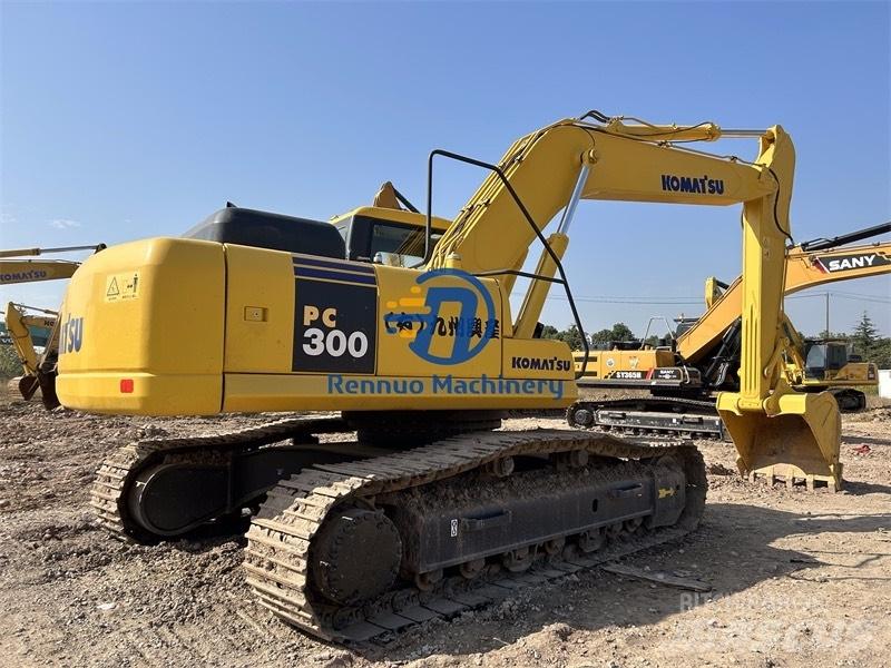 Komatsu PC 300 Kāpurķēžu ekskavatori