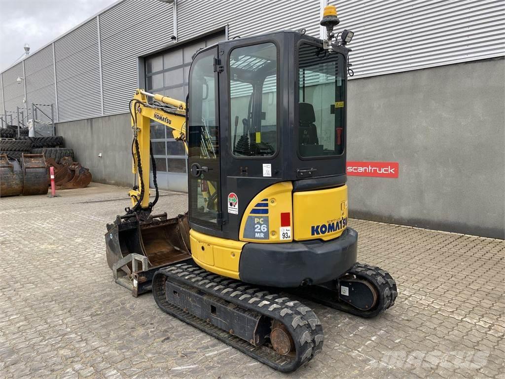 Komatsu PC26MR-3 Ekskavatori uz riteņiem