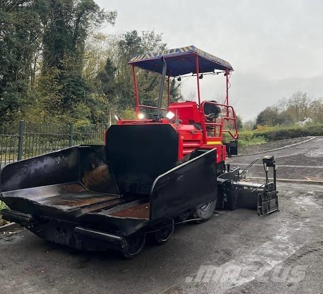 Marini MF 331 Asfalta klājēji