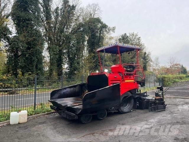 Marini MF 331 Asfalta klājēji
