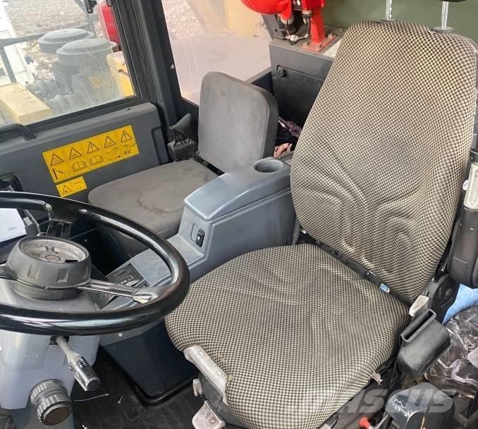 Komatsu HD405-7 Karjeras kravas automašīnas