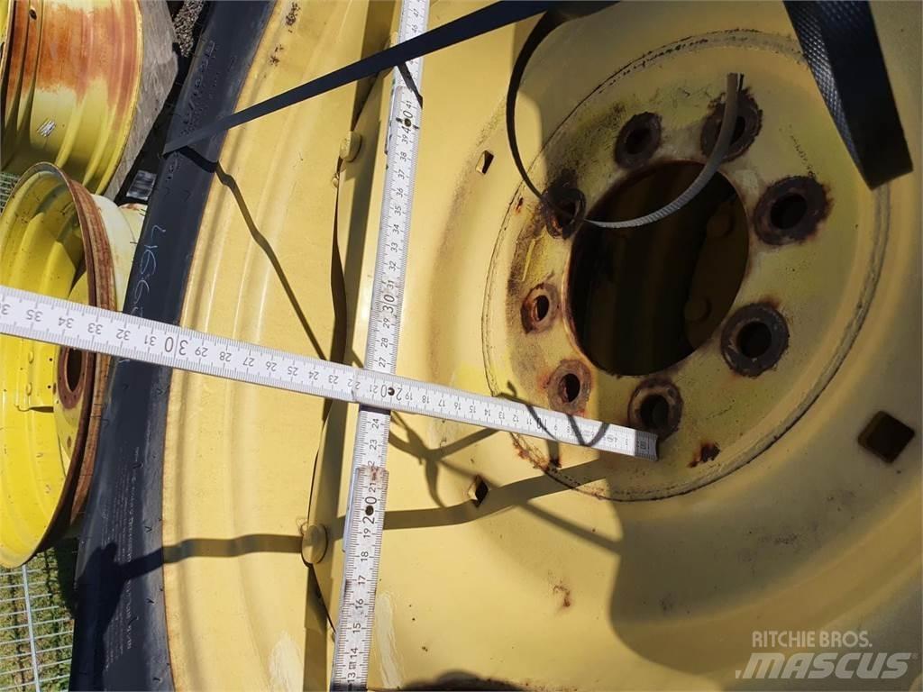BKT 380/85R28 x2 Riepas, riteņi un diski