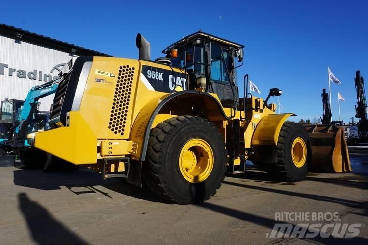 CAT 966K Iekrāvēji uz riteņiem