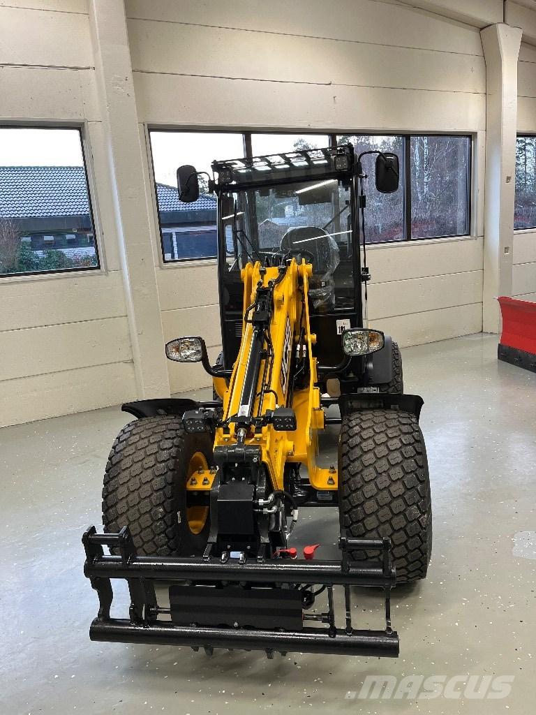 JCB TM 110 Teleskopiskie riteņu iekrāvēji