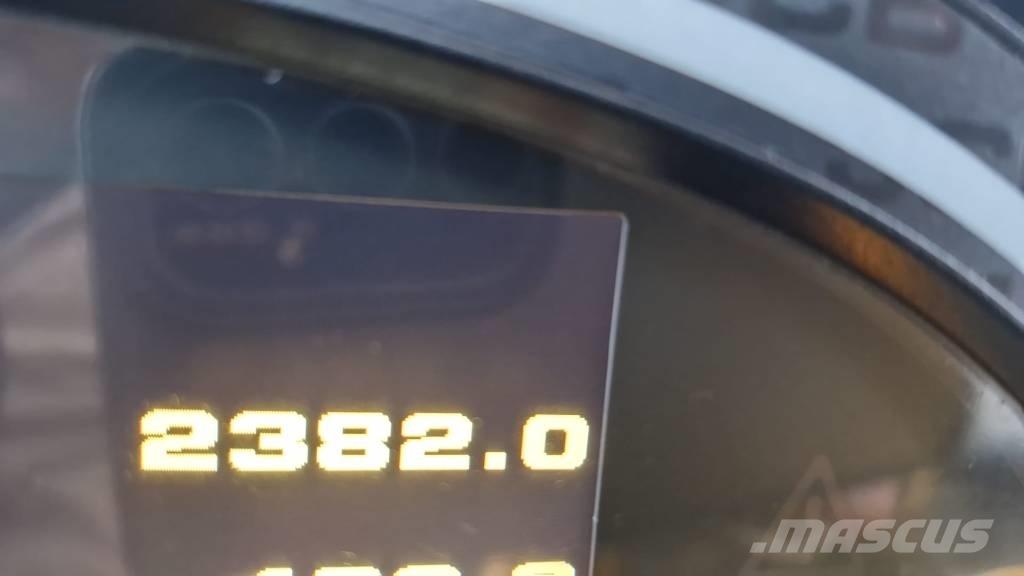 JCB 533-105 Teleskopiskie manipulatori