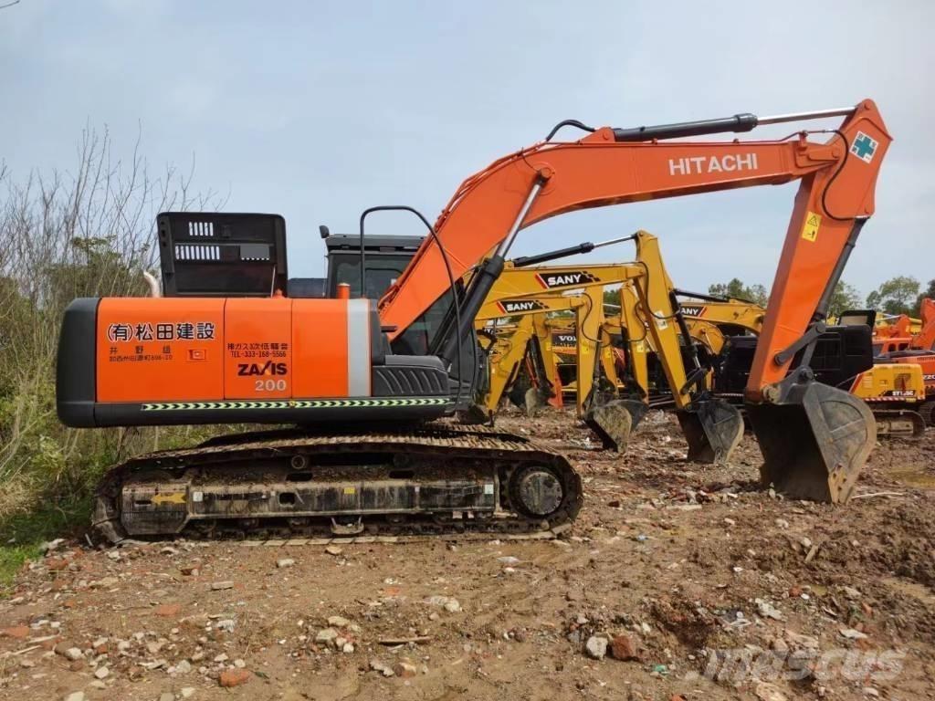 Hitachi ZX200 Kāpurķēžu ekskavatori