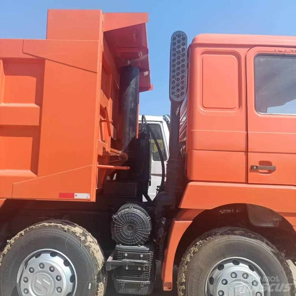Shacman F3000 8X4 Pašizgāzējs