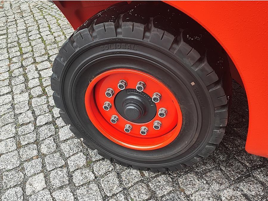 Linde H45D-02 Tehnika ar dīzeļa dzinēju