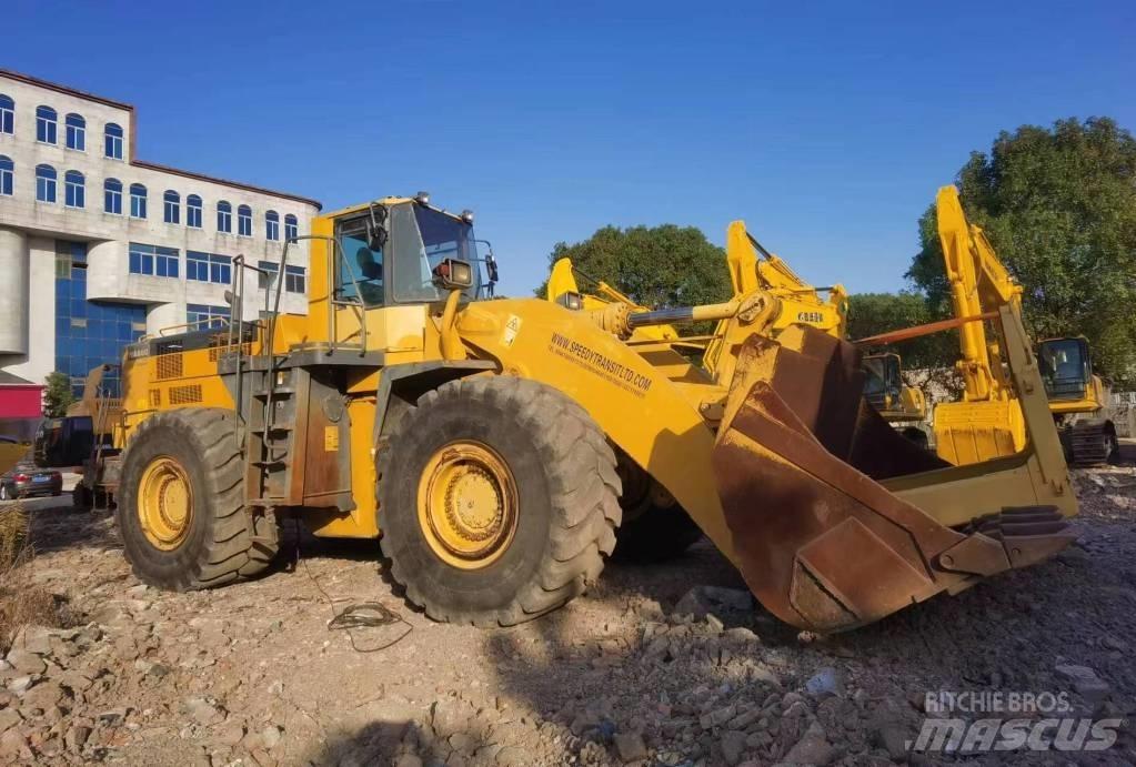 Komatsu WA 600 Iekrāvēji uz riteņiem