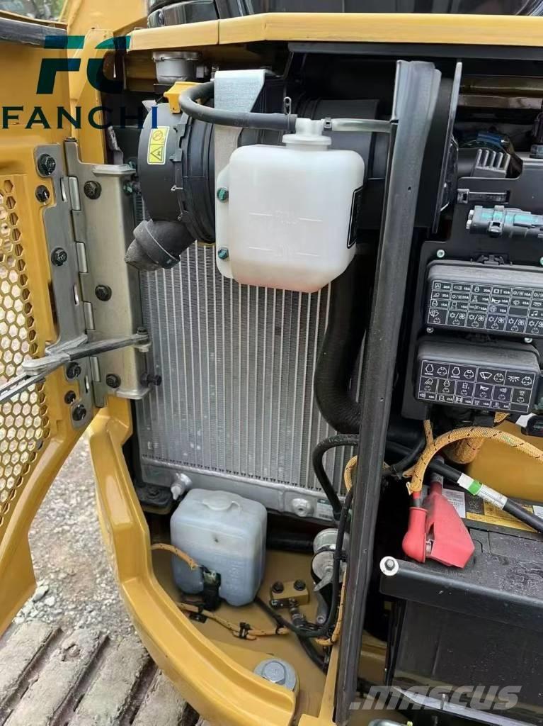 CAT 303 Kāpurķēžu ekskavatori