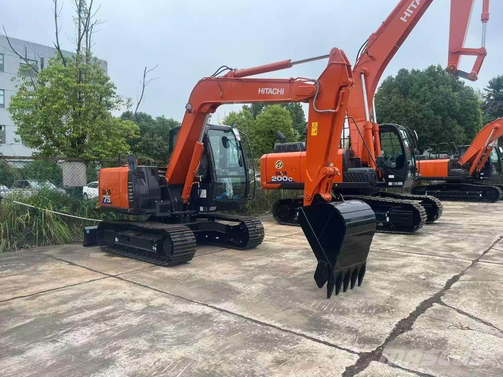 Hitachi ZX 75 Vidēja lieluma ekskavatori 7 t - 12 t