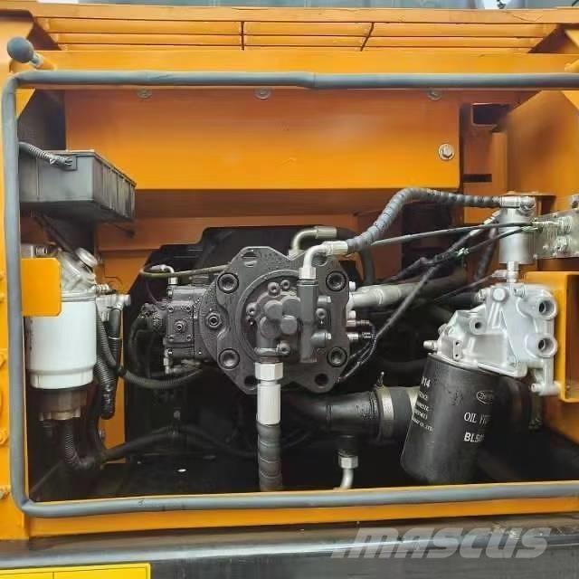 Sany SY215C Kāpurķēžu ekskavatori