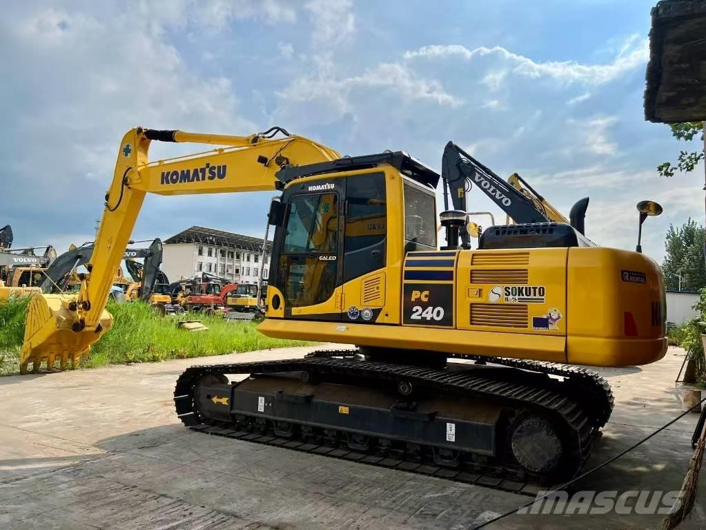 Komatsu PC 240 Kāpurķēžu ekskavatori