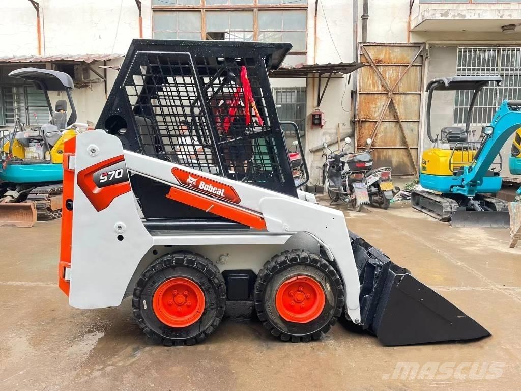 Bobcat S70 Lietoti riteņu kompaktiekrāvēji