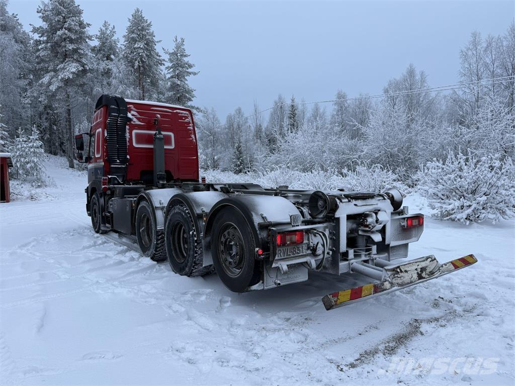 Volvo FMX500 Treileri ar āķi