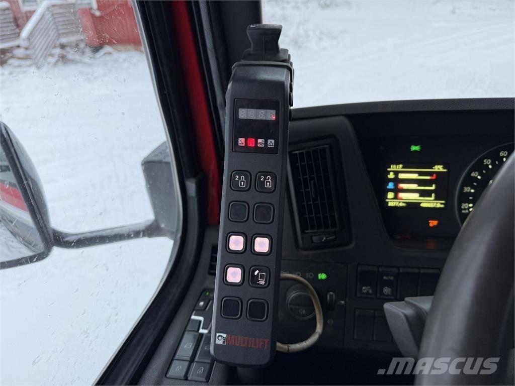 Volvo FMX500 Treileri ar āķi