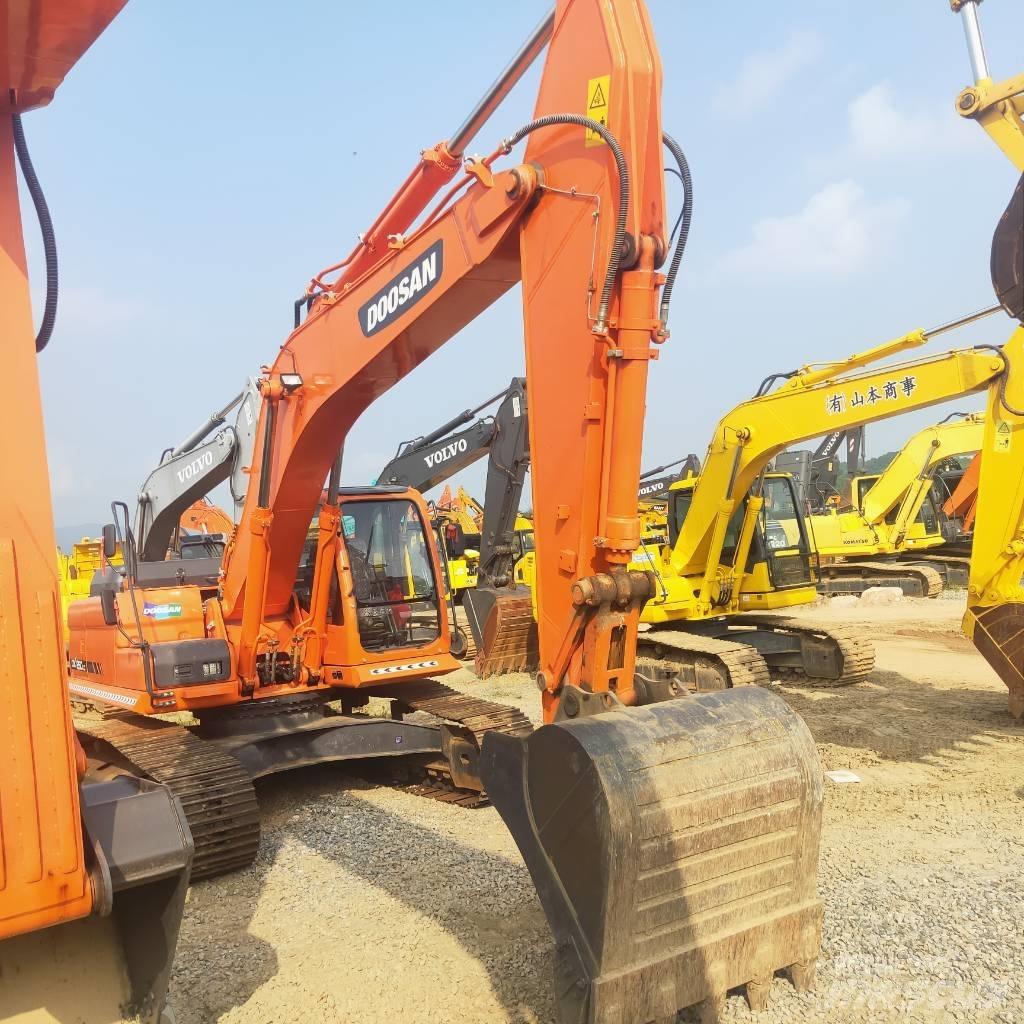 Doosan DX260LC Kāpurķēžu ekskavatori