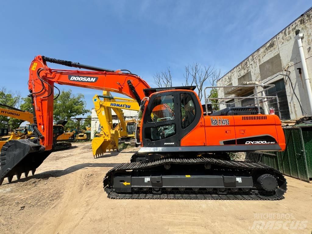 Doosan DX 300 LC Kāpurķēžu ekskavatori