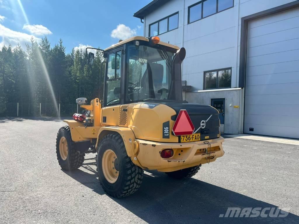 Volvo L 30 G Iekrāvēji uz riteņiem
