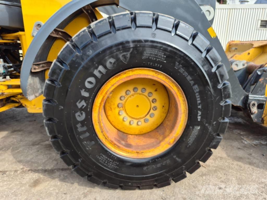 John Deere 544 K Iekrāvēji uz riteņiem