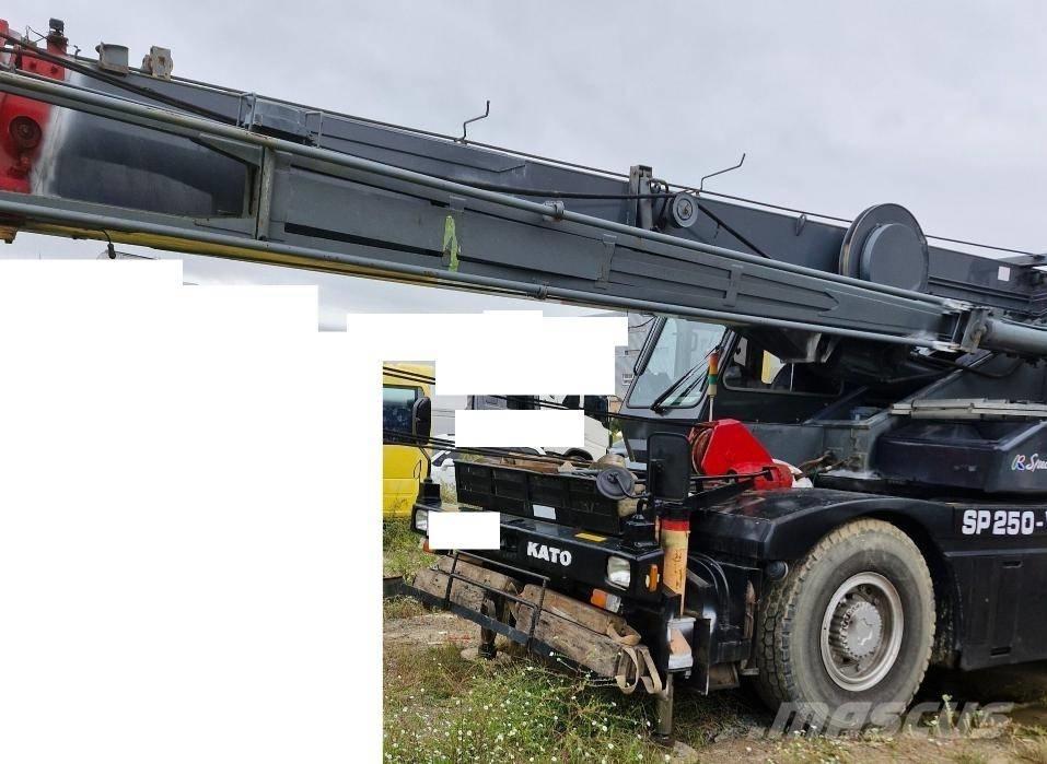Kato KR 25 H V-2 Celtņi nelīdzenām virsmām