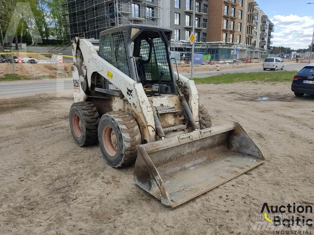 Bobcat S 250 Lietoti riteņu kompaktiekrāvēji