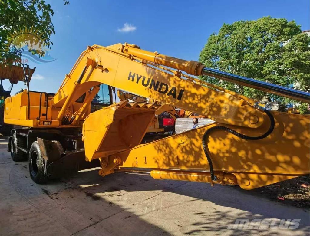 Hyundai r210w-7 Ekskavatori uz riteņiem