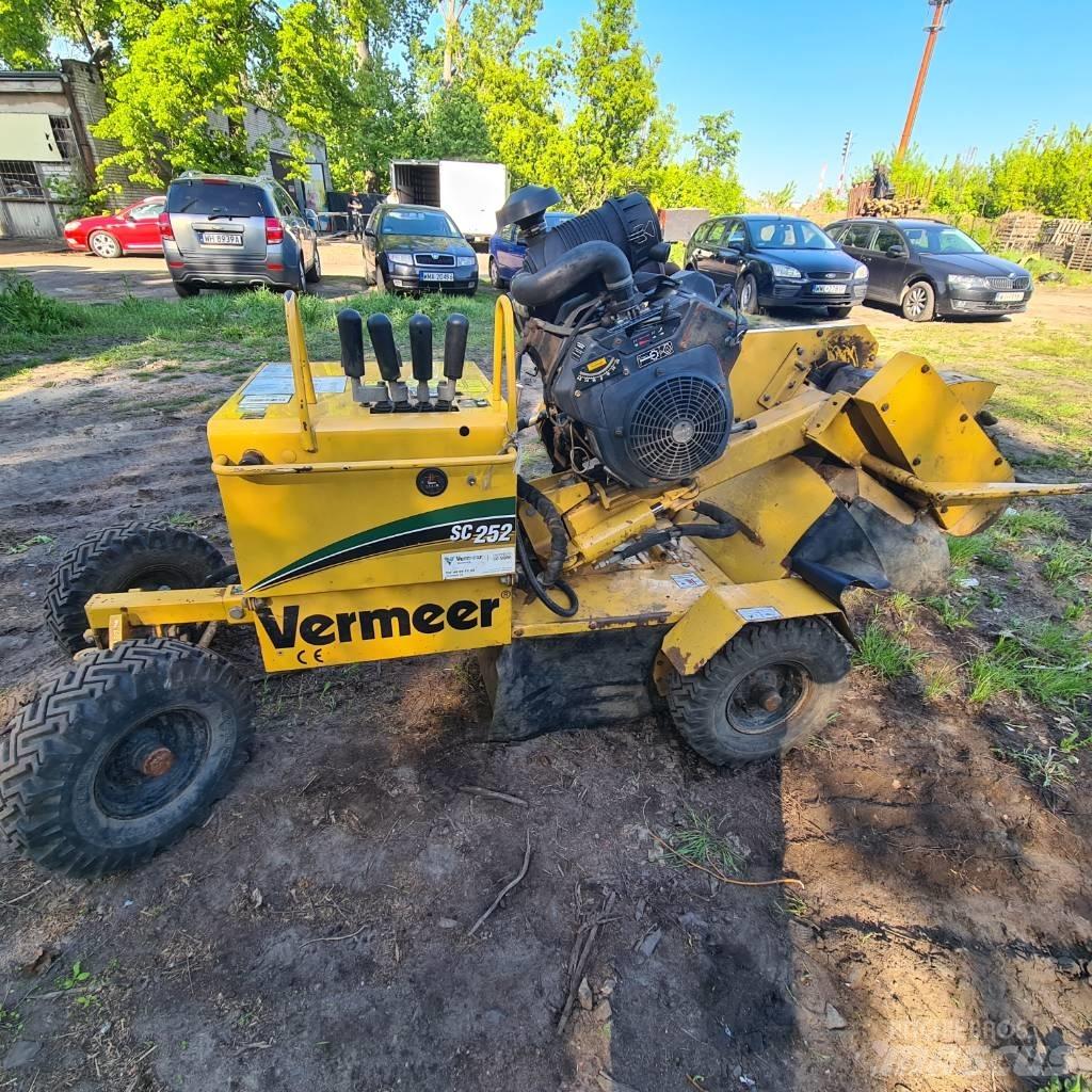 Vermeer SC252 Koku stumbru frēze