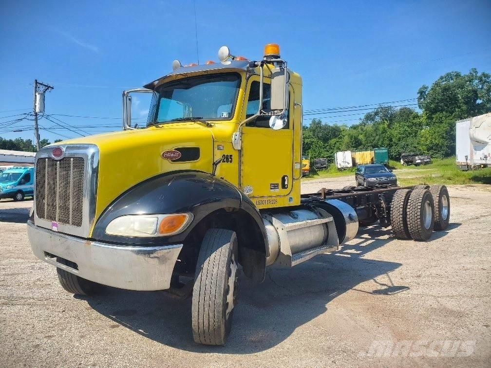 Peterbilt 348 Šasija ar kabīni