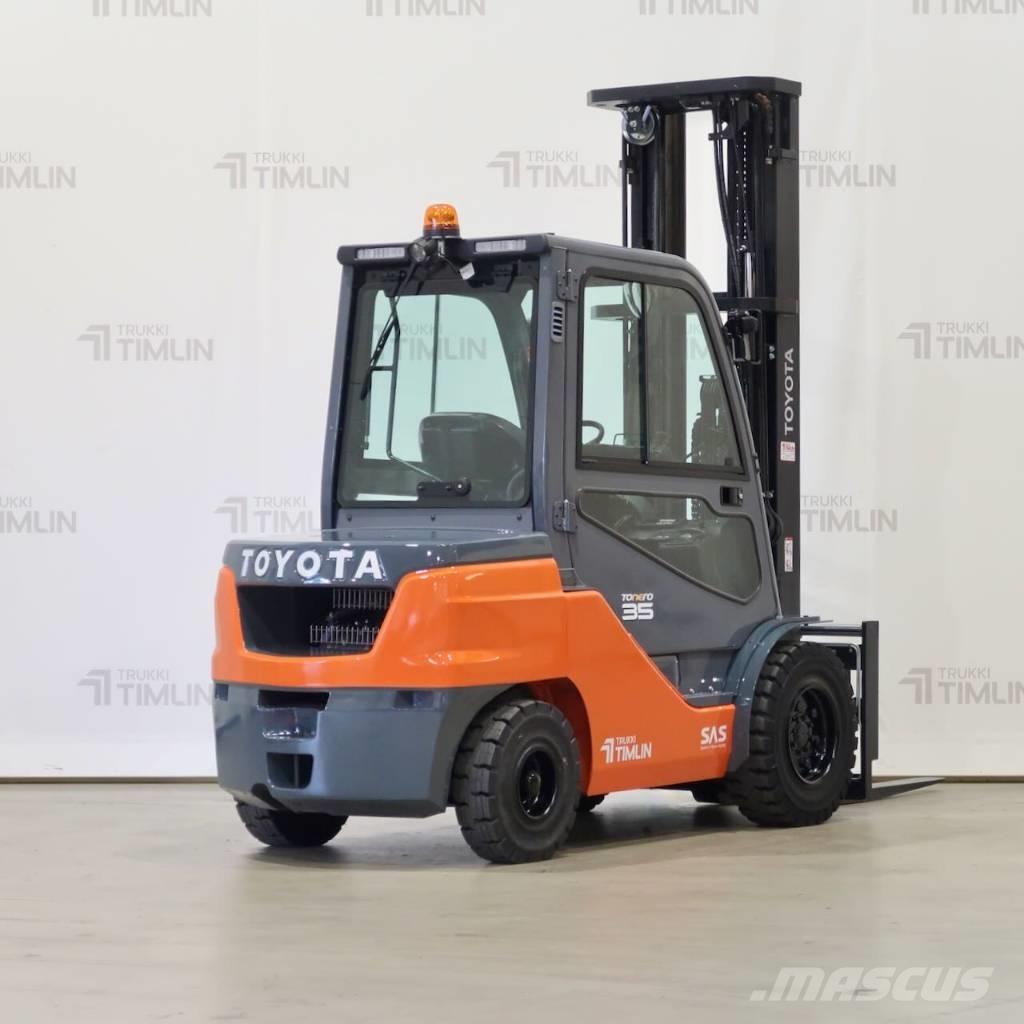 Toyota 52-8FDJF35 Tehnika ar dīzeļa dzinēju