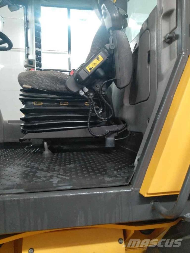 Volvo L 70 H Iekrāvēji uz riteņiem