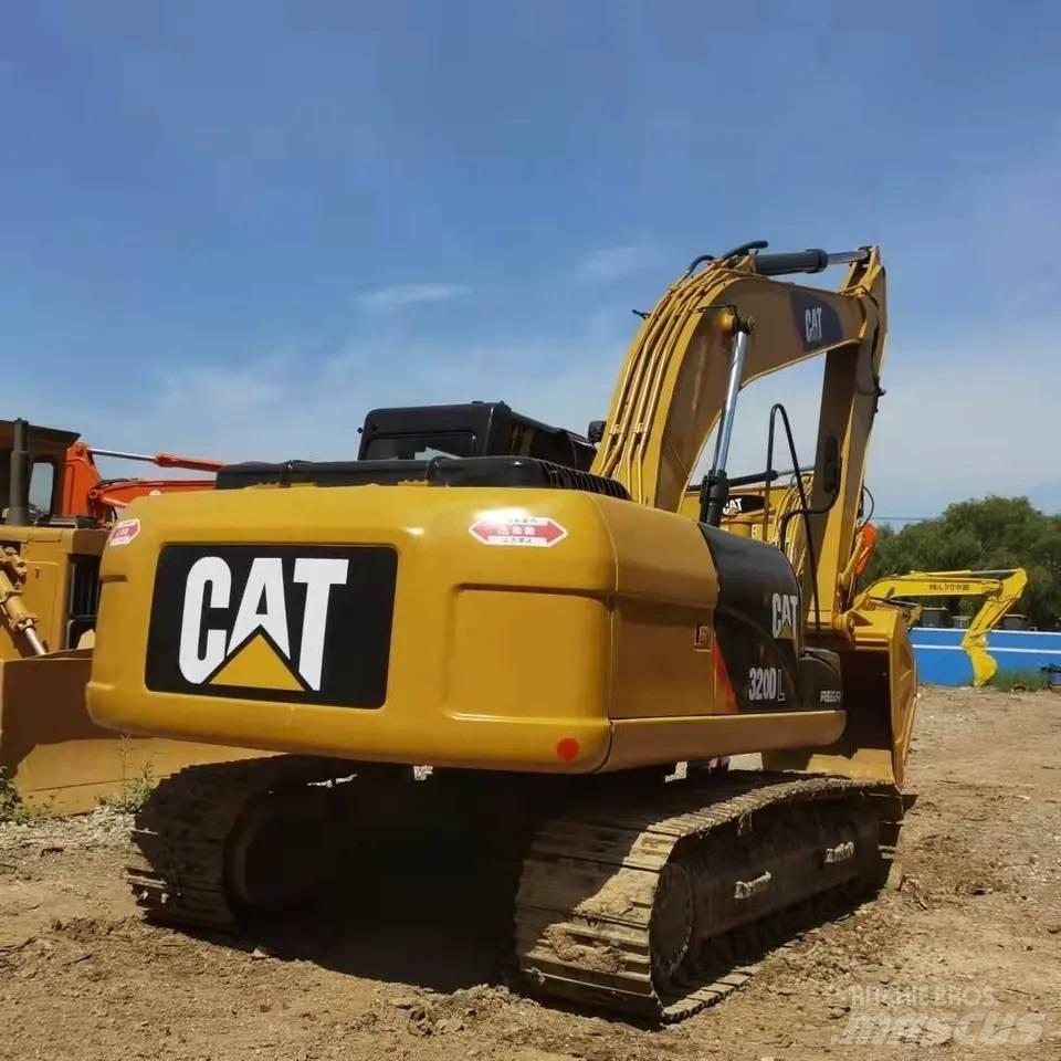 CAT 320 D L Vidēja lieluma ekskavatori 7 t - 12 t