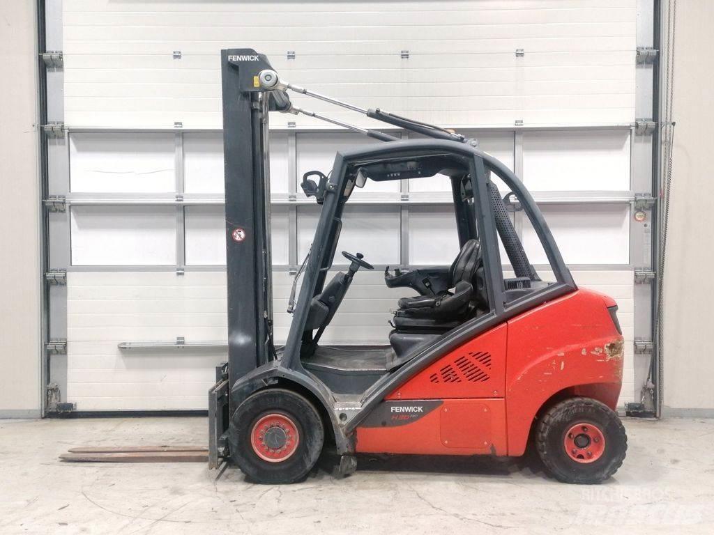 Linde H30D-02 Tehnika ar dīzeļa dzinēju