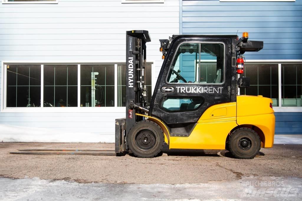 Hyundai 35 DA-9 Tehnika ar dīzeļa dzinēju