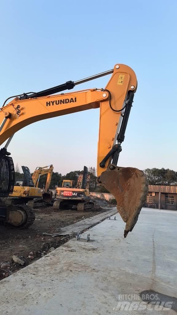 Hyundai R520L-9VS Kāpurķēžu ekskavatori