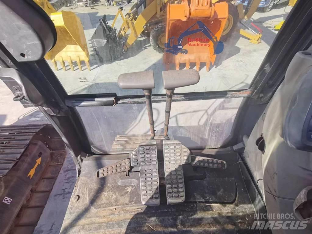 Hitachi ZX240-3 Kāpurķēžu ekskavatori