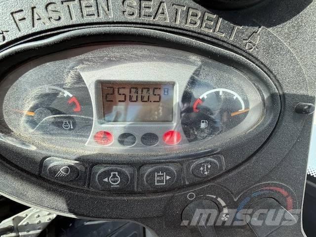 Bobcat E 35 Mini ekskavatori < 7 t