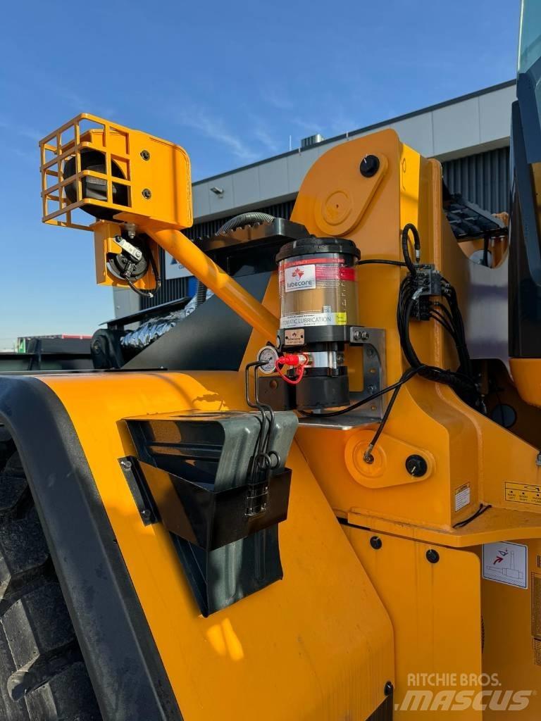 Hyundai HL960A HD Iekrāvēji uz riteņiem