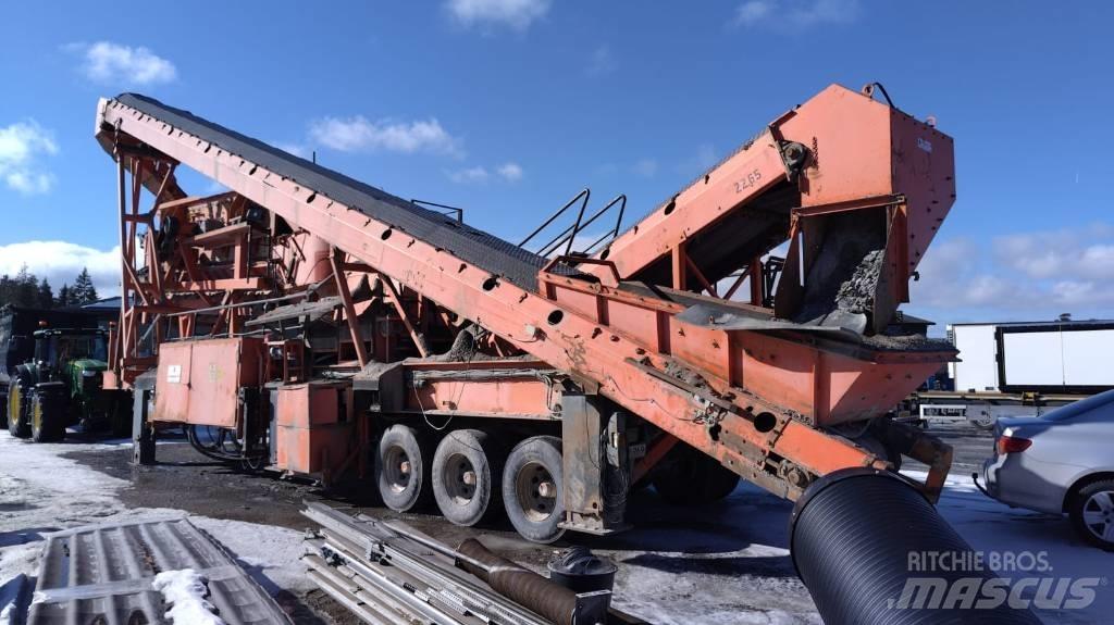 Metso GP 300 Mobilie drupinātāji