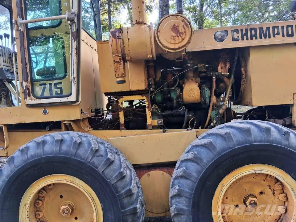 Champion 715 Greideri