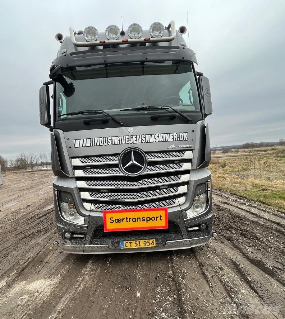 Mercedes-Benz 4158 Vilcēji